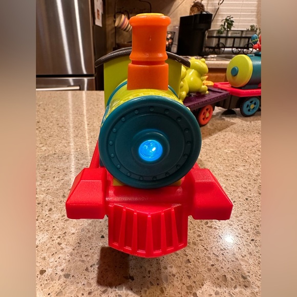 B Toys The Critter Express 7 Cars /. Great Replacement Cars Option w/o Track - Picture 3 of 15